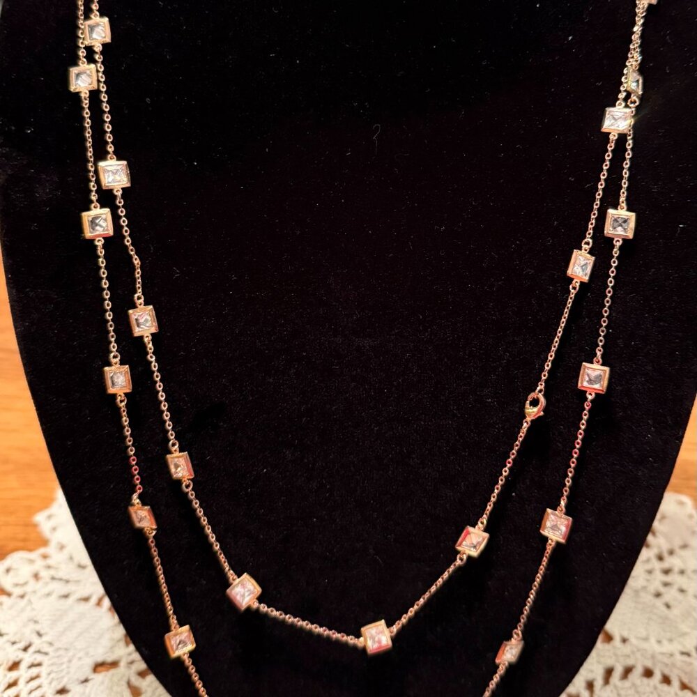 Bundle of 3 Beautful Necklaces - Picture 3 of 4